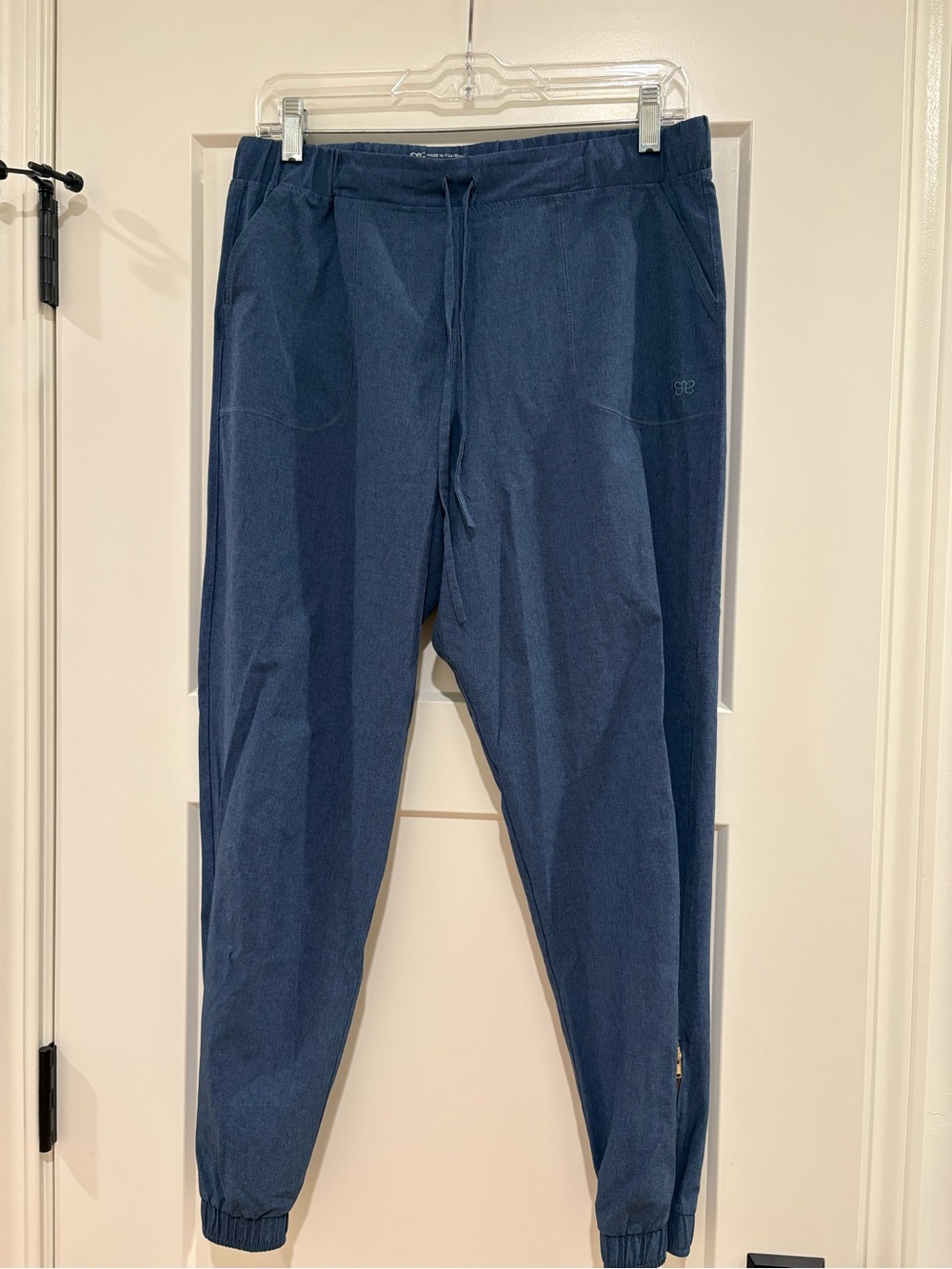 Albion Women's Navy Drawstring Jetsetter Pants